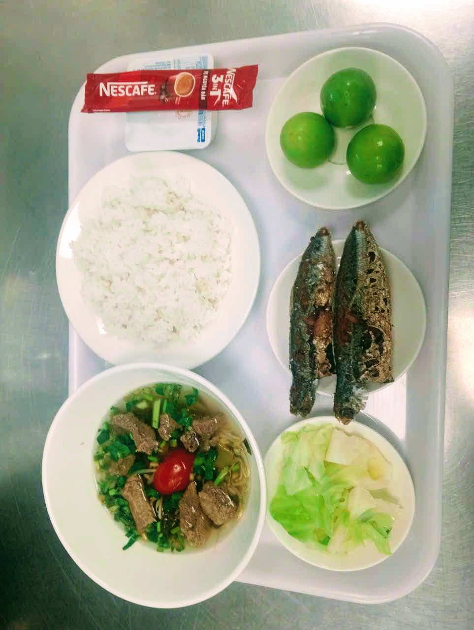 Khi Nào Doanh Nghiệp Nên Thuê Suất Ăn Công Nghiệp?