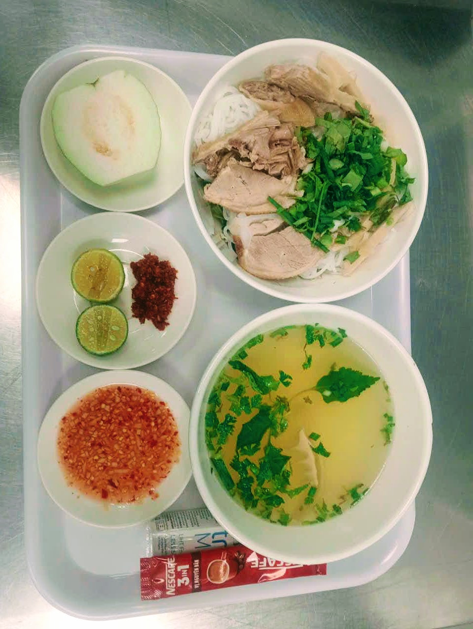 Khi Nào Doanh Nghiệp Nên Thuê Suất Ăn Công Nghiệp?