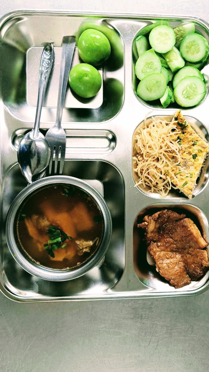 Tầm quan trọng của suất ăn công nghiệp đối với doanh nghiệp