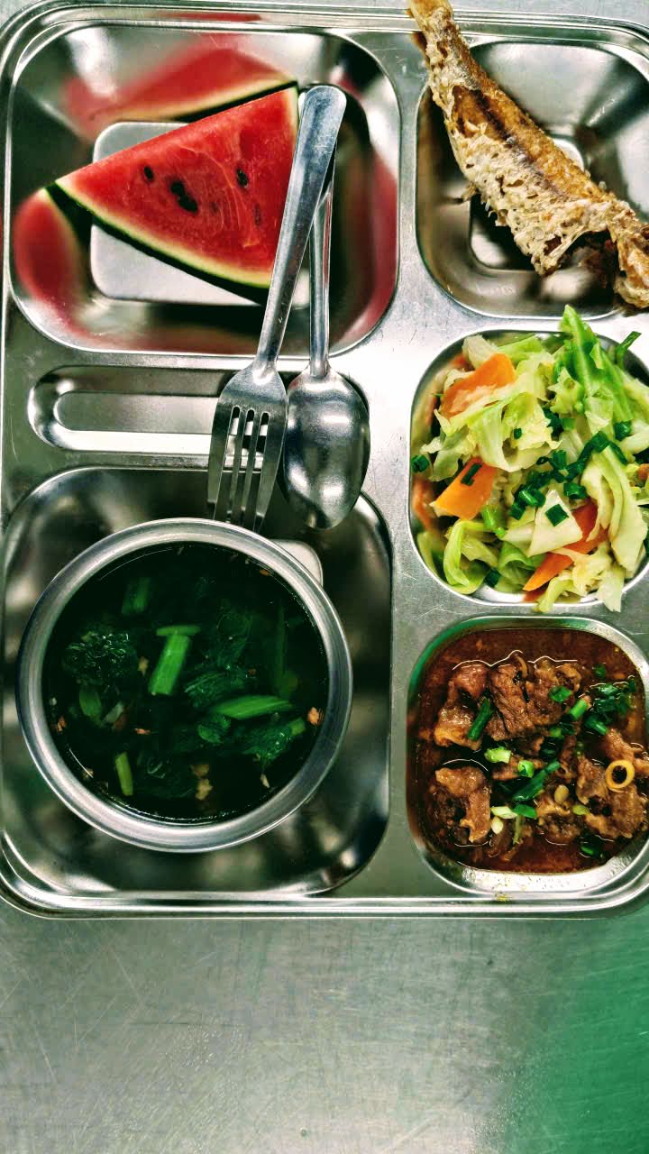 Tầm quan trọng của suất ăn công nghiệp đối với doanh nghiệp