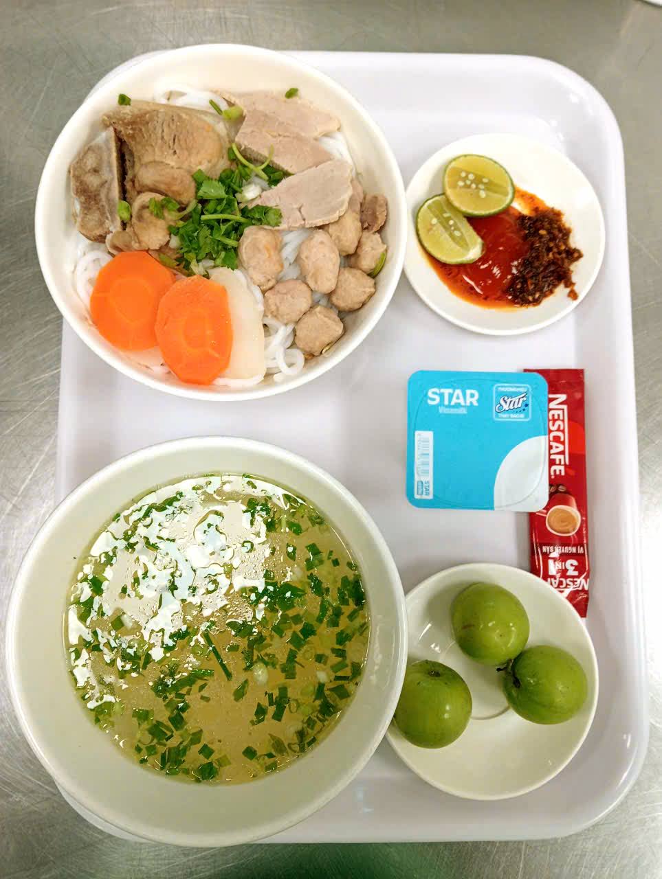 Khi Nào Doanh Nghiệp Nên Thuê Suất Ăn Công Nghiệp?
