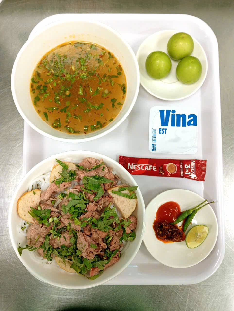 Khi Nào Doanh Nghiệp Nên Thuê Suất Ăn Công Nghiệp? | GoodFood Biên Hòa