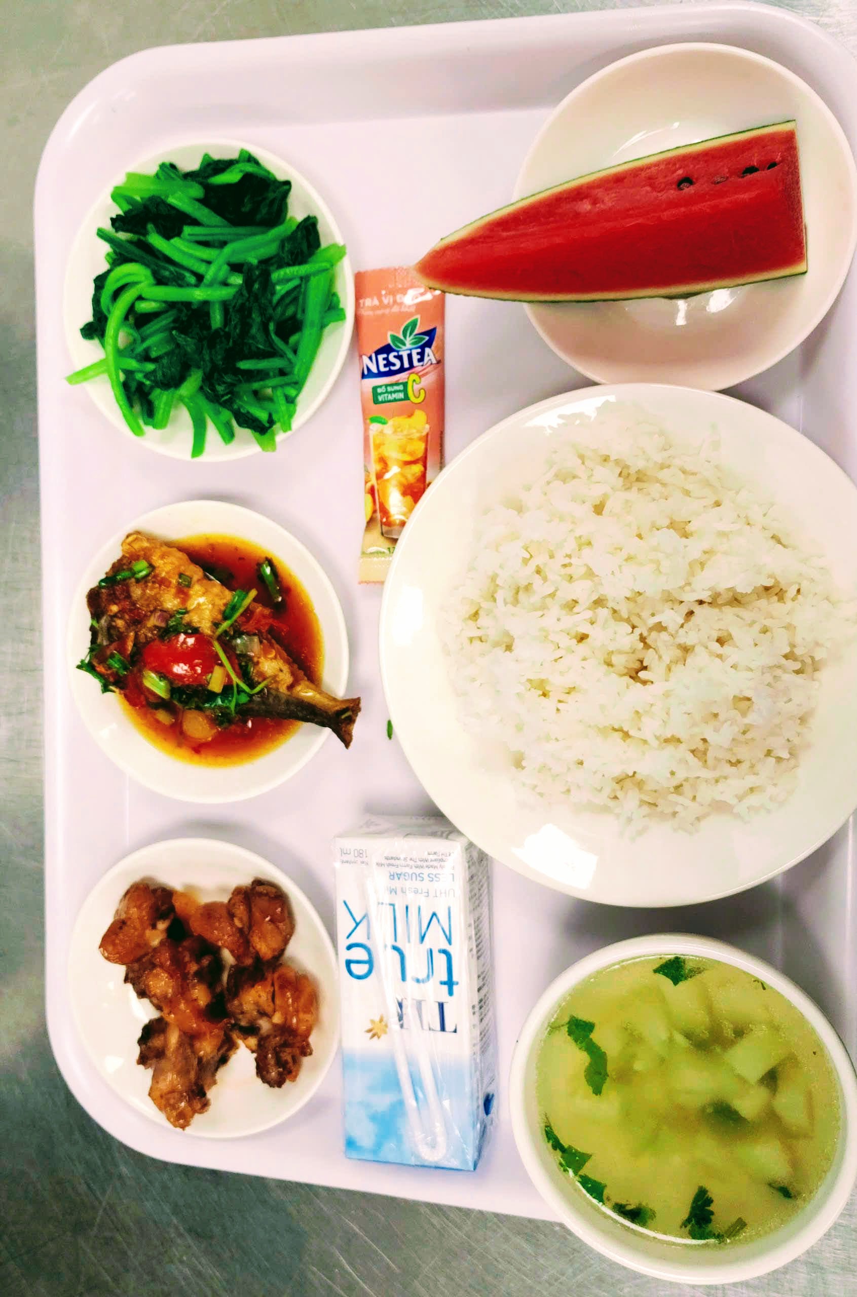 Suất Ăn Công Nghiệp Tại Biên Hòa – Bếp Ăn Nấu Tại Chỗ