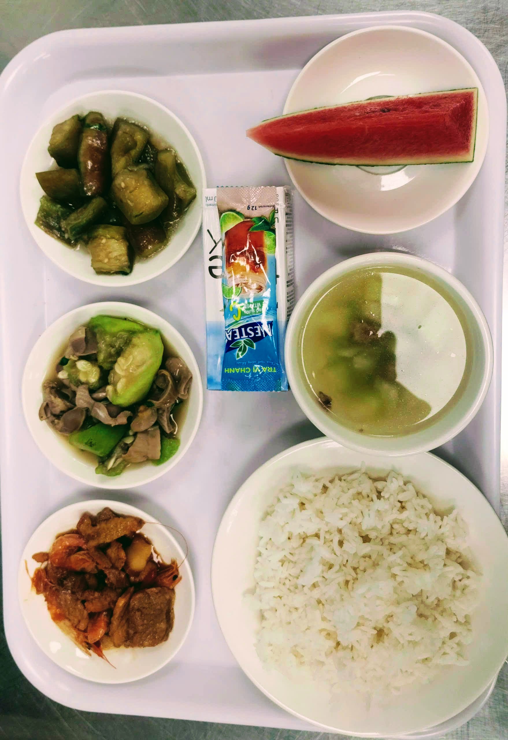Suất Ăn Công Nghiệp Tại Biên Hòa – Bếp Ăn Nấu Tại Chỗ