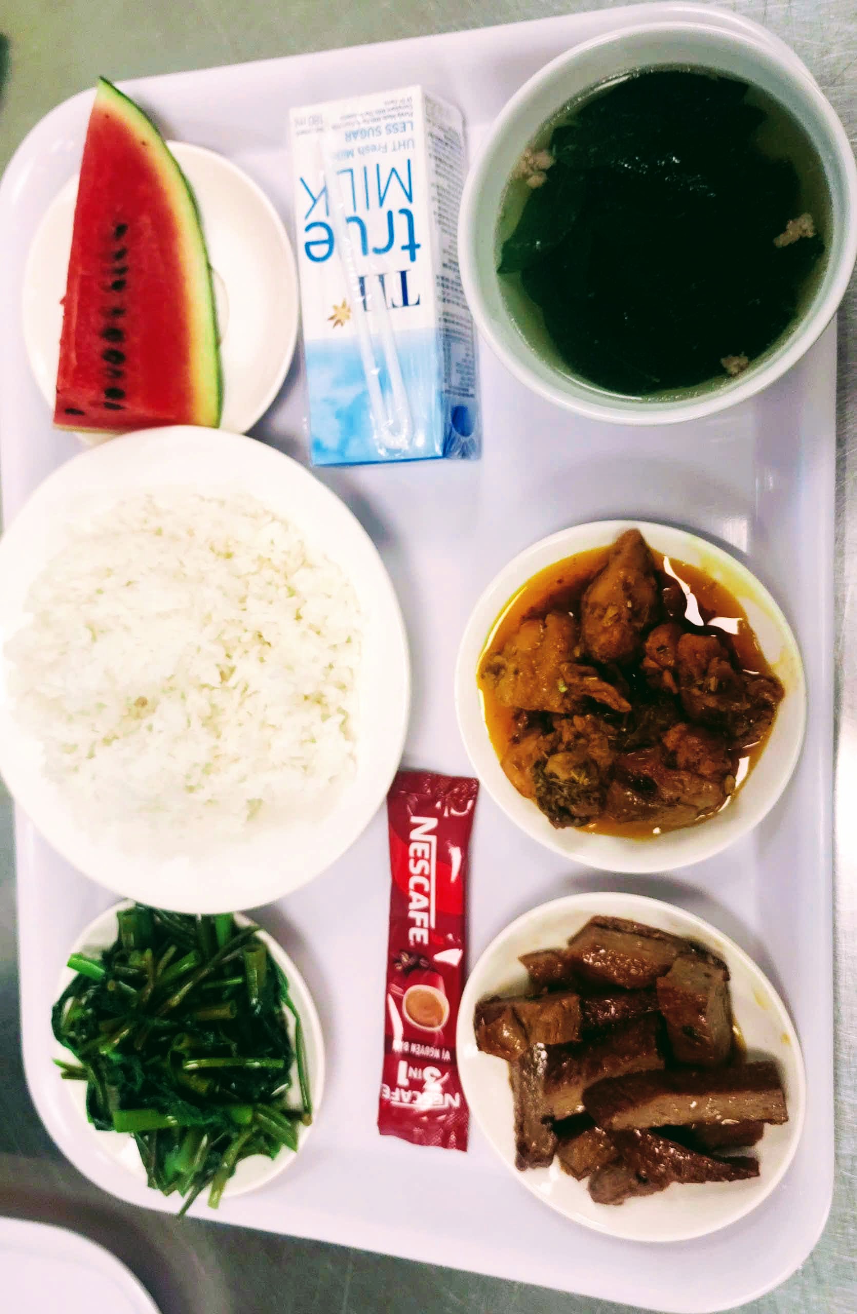 suất ăn công nghiệp