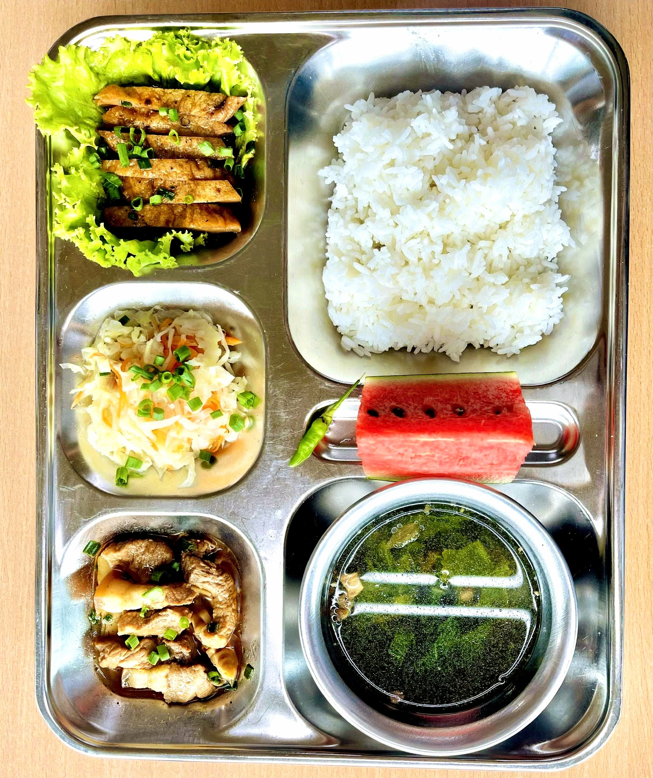 suất ăn công nghiệp