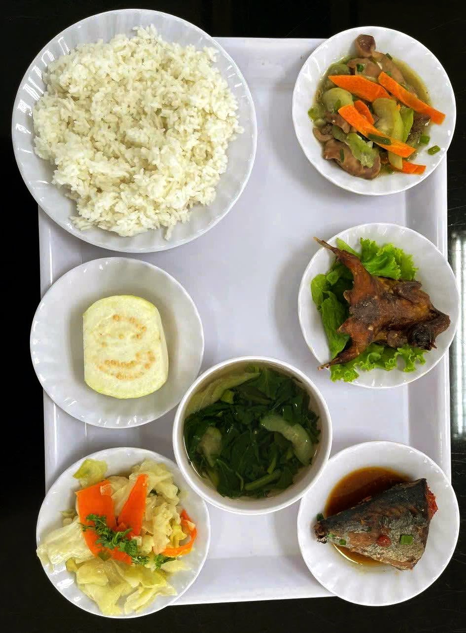 suất ăn công nghiệp