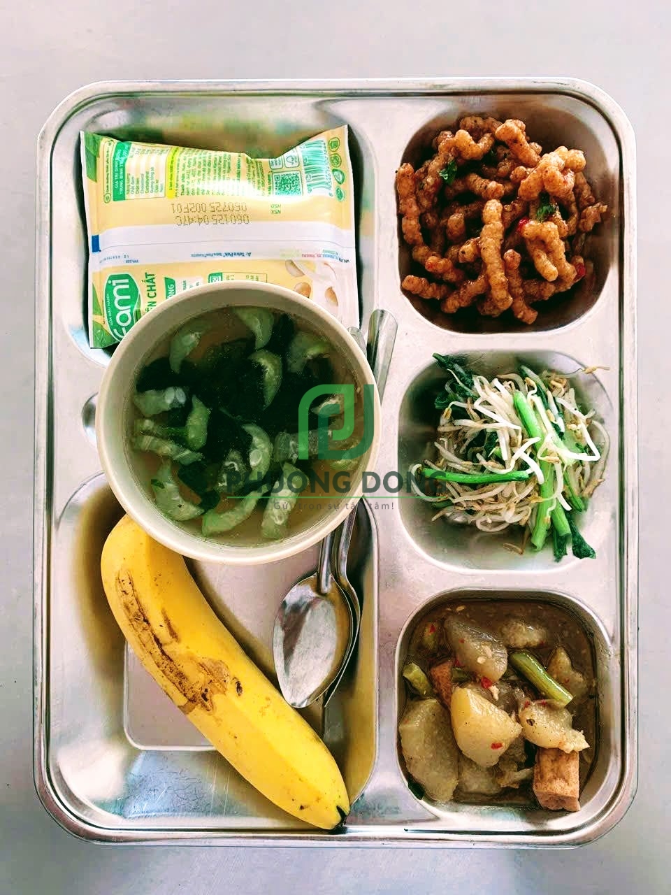suất ăn công nghiệp